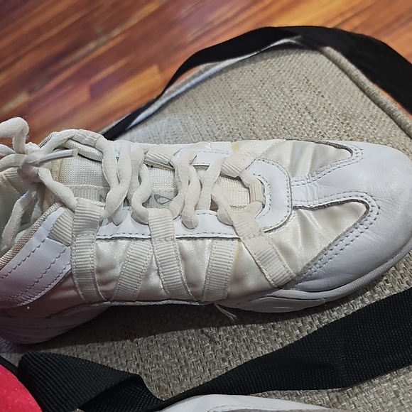 NFINITY Evolution Sneakers White With Carrying Case Size 5.5 - Picture 8 of 11